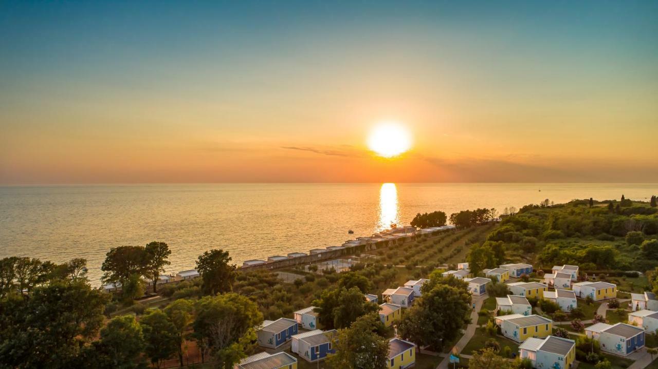 Aminess Maravea Camping Resort Holiday Homes Новиград Екстериор снимка