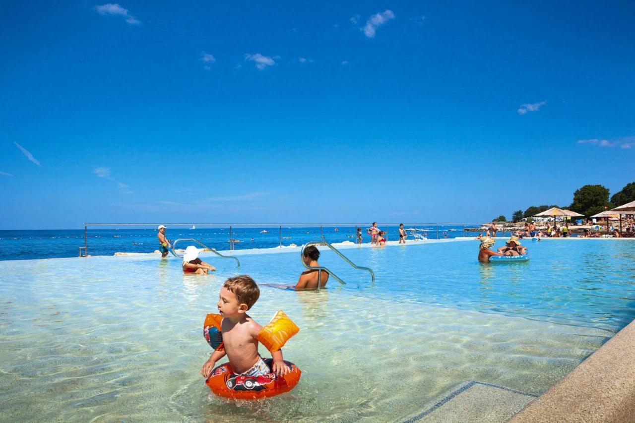 Aminess Maravea Camping Resort Holiday Homes Новиград Екстериор снимка
