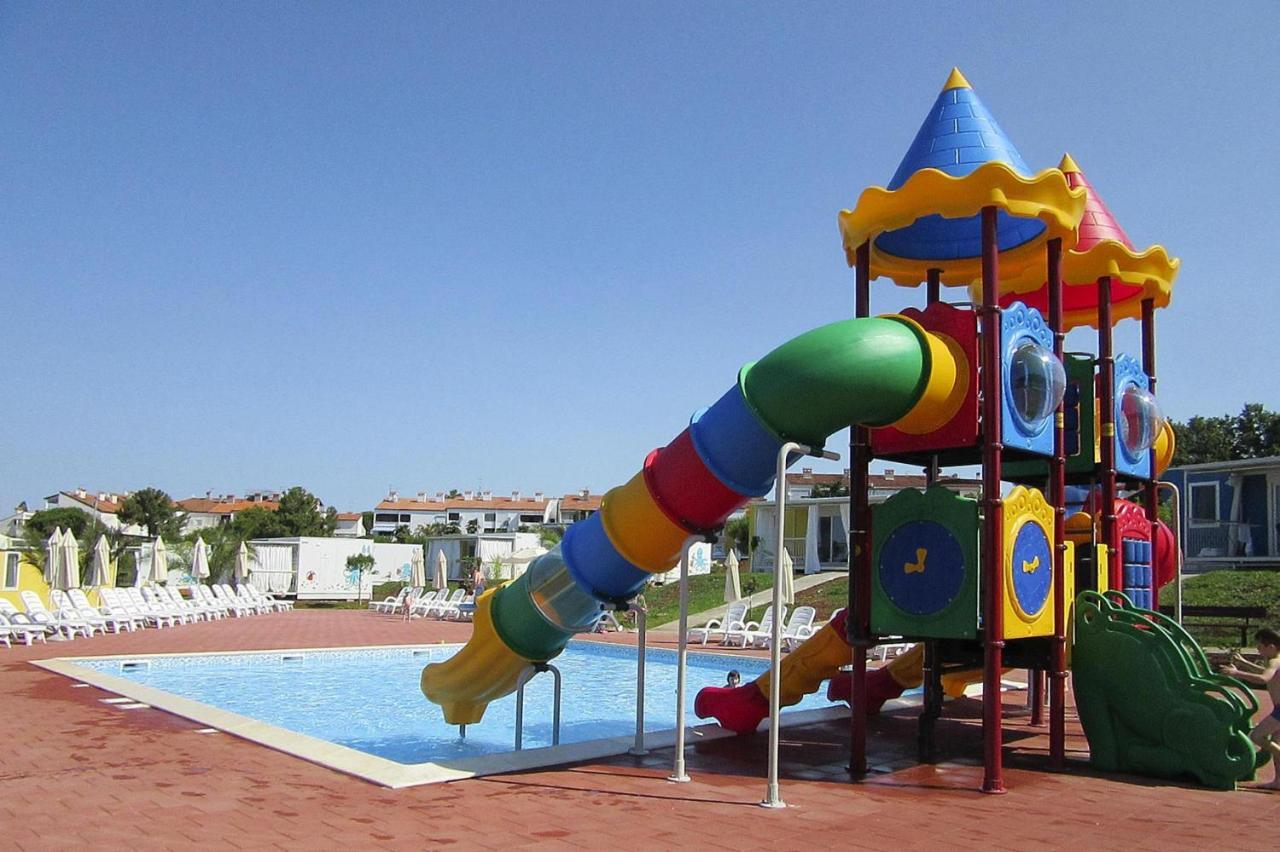 Aminess Maravea Camping Resort Holiday Homes Новиград Екстериор снимка
