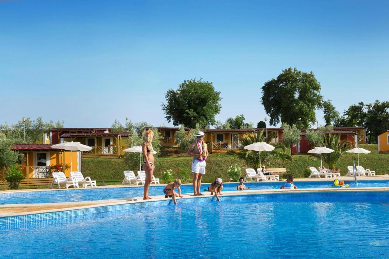 Aminess Maravea Camping Resort Holiday Homes Новиград Екстериор снимка